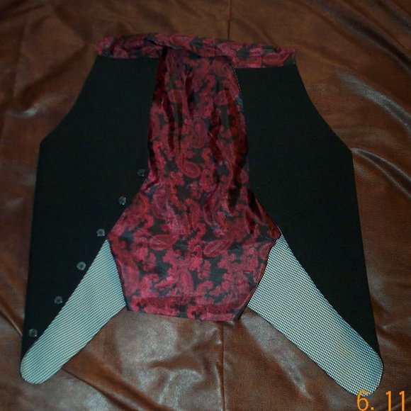 Reversible Mens Vest - Picture 5 of 6